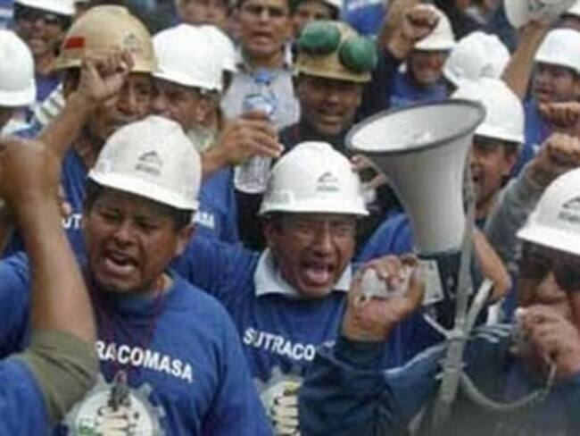 Suman 8 días de huelga en minera en Chile; diálogo en punto muerto