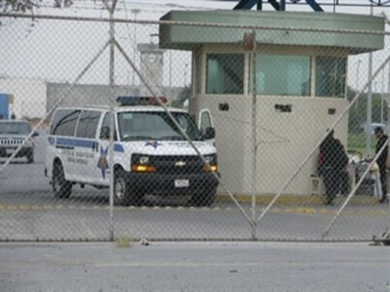 Lanzan granada al penal de Apodaca, NL
