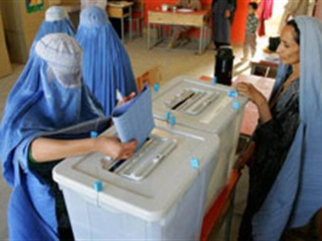 Anularán votos en 210 colegios electorales de Afganistán