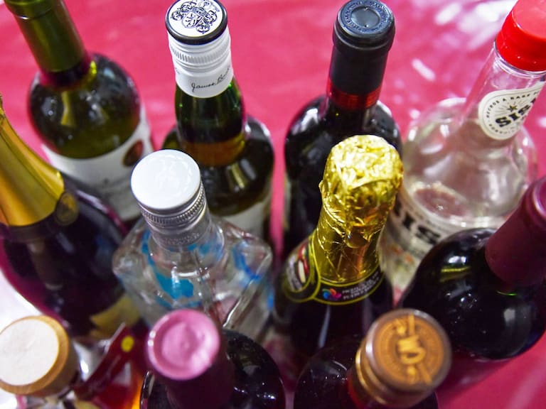 Comisión de Hacienda perfila el alza a impuestos en bebidas alcohólicas y alimentos con sodio en 2027