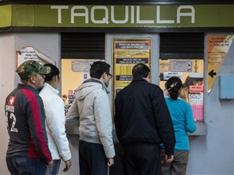 ¿Cuál es tu experiencia con las taquilleras del metro? "Triple W" del 09 de noviembre