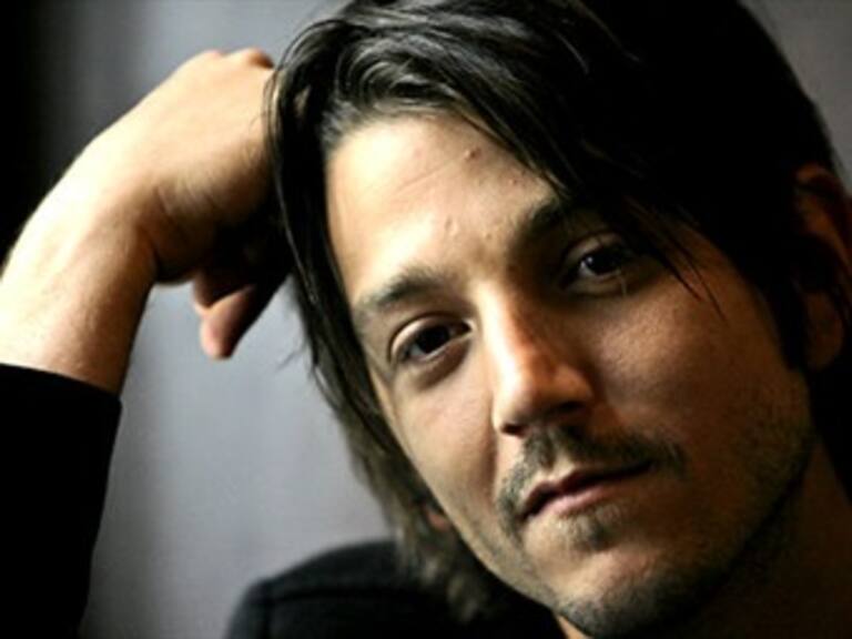 Propone Diego Luna castigos a paparazzi