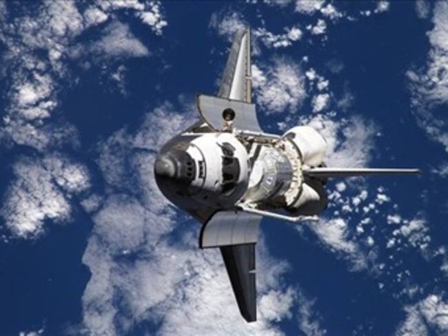 Llega el Discovery a su última morada en Washington