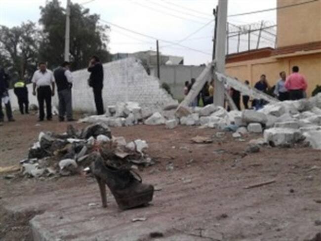 Cesan a tres funcionarios del ayuntamiento de Ecatepec por estampida