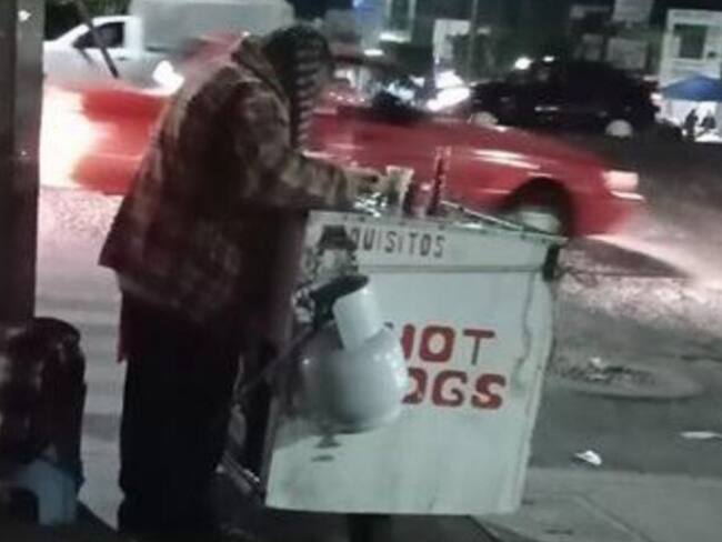 Don Abel no vendía ningún hot dog; así fue cómo lo ayudaron