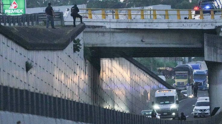 Cuerpos colgados son localizados en el puente de salida de Tepic a Mazatlán