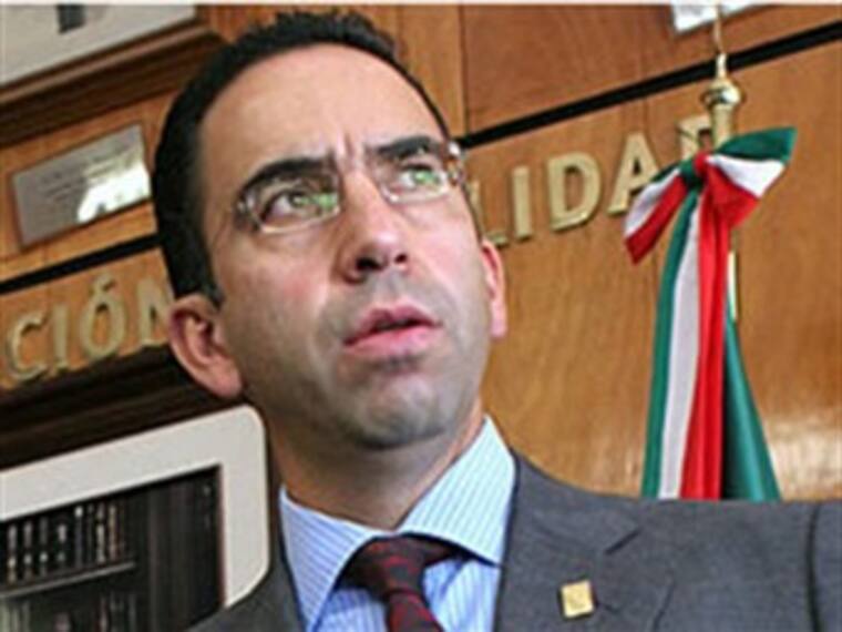 Ni congelamos cuentas ni declaramos ganadores sindicales: STyPS