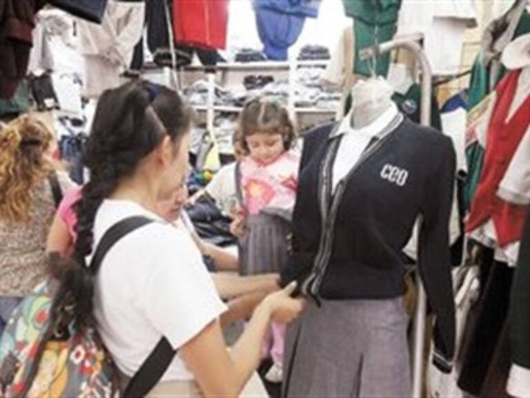 Propone Mancera legislar entrega de apoyos escolares