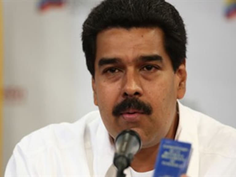 Maduro asegura que Putin respalda a Venezuela frente a protestas estudiantiles