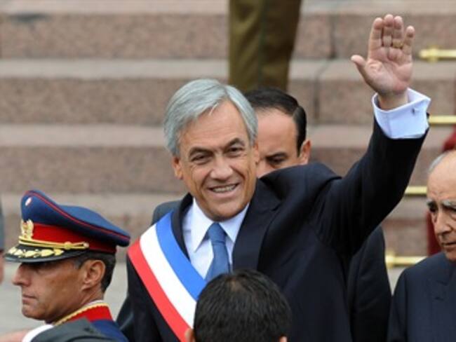 Anuncia Piñera reforma tributaria para financiar educación