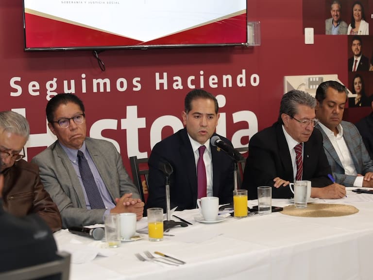 Presidente de la Cámara de Diputados pide a sus compañeros no ausentarse