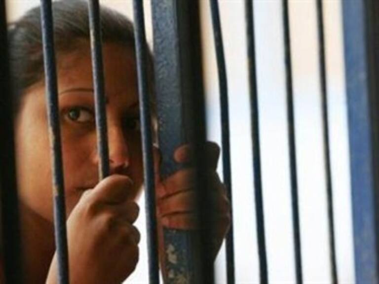 Cárceles mexicanas, inadecuadas para reinserción femenina: Inmujeres