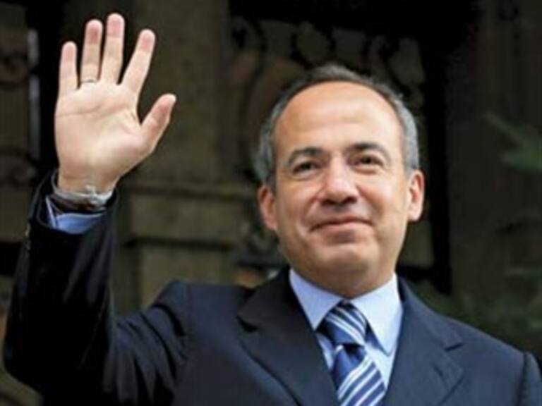 Viaja Calderón a Francia para participar en la Cumbre del G-20