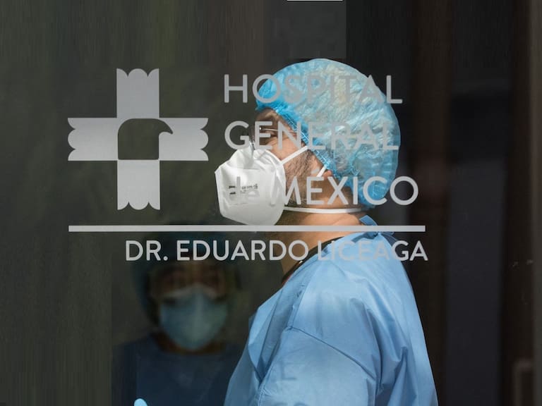 Por posible consumo de huevo con salmonela en un comedor de Hospital General de México Dr. Eduardo Liceaga, 131 médicos residentes presentaron gastroenteritis; se investiga al proveedor.
