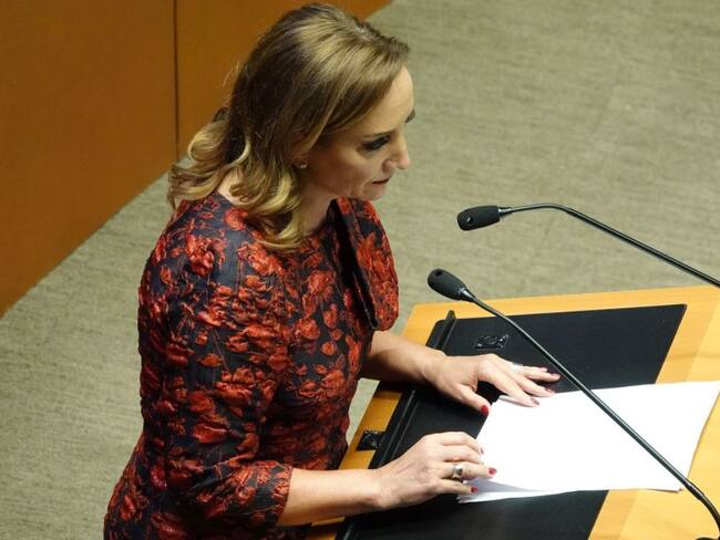 Claudia Ruíz Massieu teme por la desaparición de la oposición