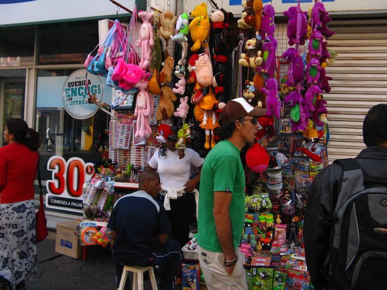 el tope de permisos para comerciantes ambulantes con motivo de la Romería era de 594 en Guadalajara
