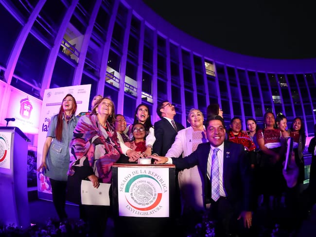 8M en el Senado: reconocen que aún está pendiente la brecha salarial y violencia de género