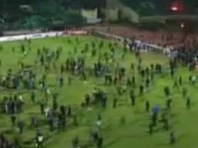 Aumenta a 73 la cifra de muertos por disturbios en partido de fútbol en Egipto