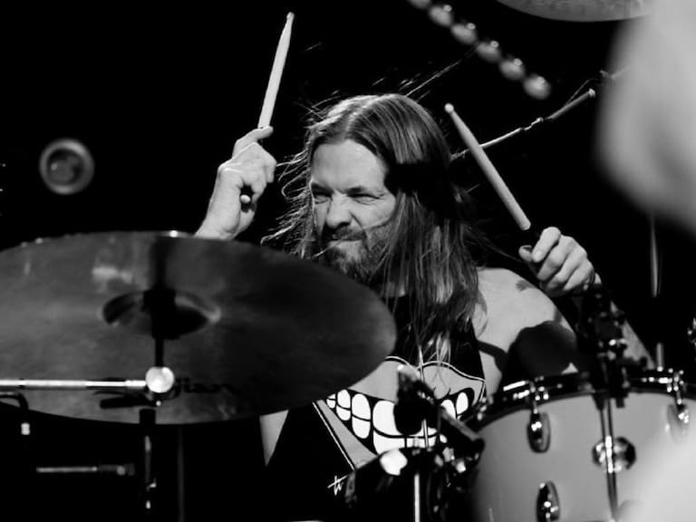 Fallece Taylor Hawkins, baterista de la banda Foo Fighters