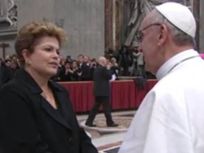 Recibe el papa Fracisco a la presidenta de Brasil