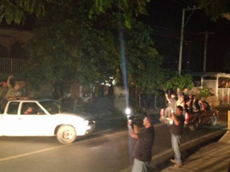 Bloquean comunitarios la carretera federal México- Acapulco