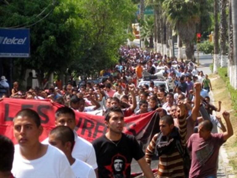 Piden en Guerrero depuración de la plantilla de Ayotzinapa