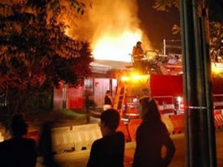 Mueren 6 mujeres en incendio de tienda en Culiacán