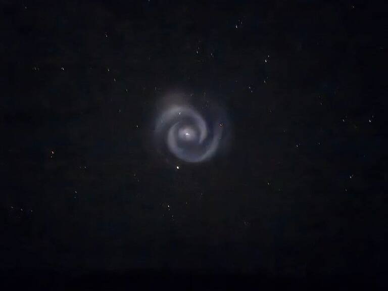 Una misteriosa espiral iluminó el cielo de Reino Unido