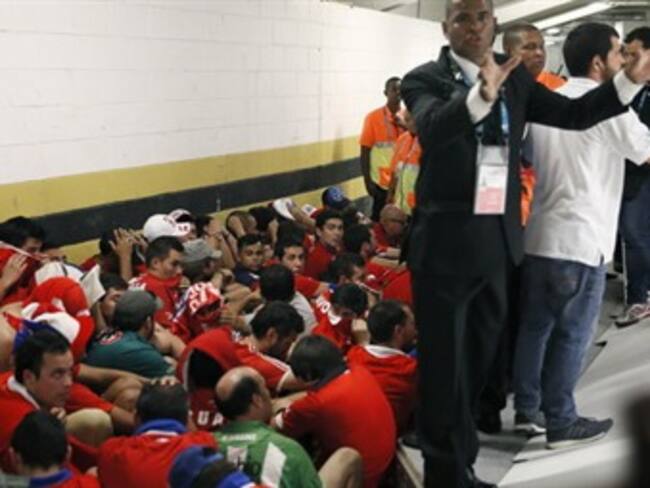 Expulsa Brasil a los 85 chilenos que asaltaron Maracaná