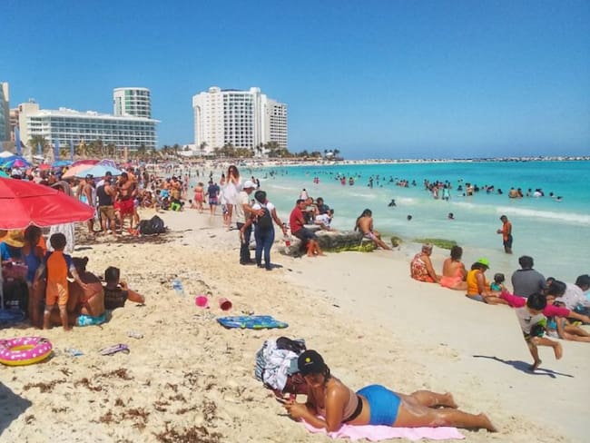 Más de 500 mil turistas abarrotaron Cancún en Semana Santa