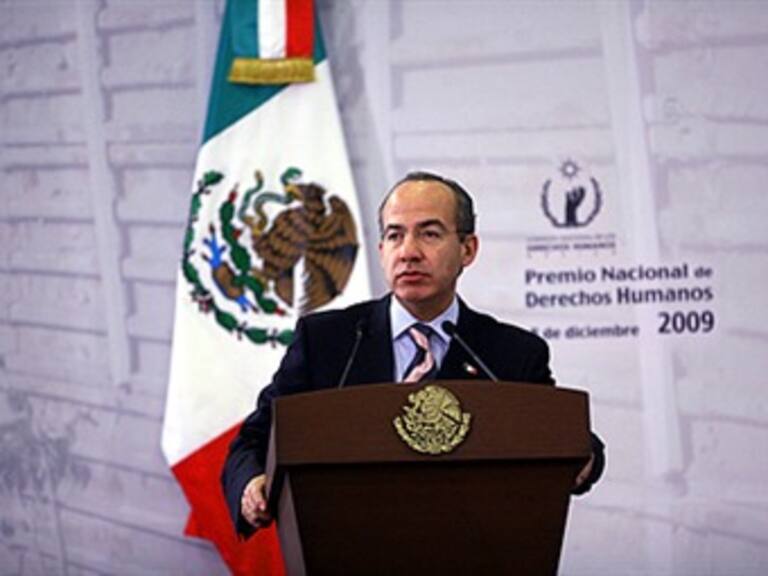 Calderón encabeza ceremonia del XX aniversario de CNDH