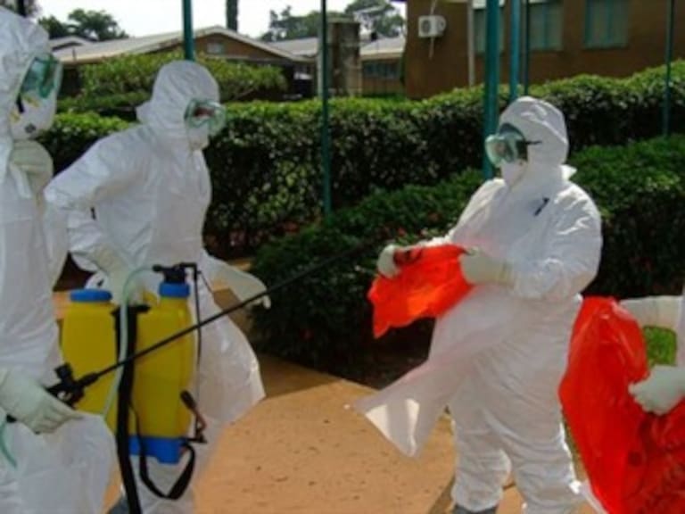 Bloquea Arabia Saudita a musulmanes de Guinea y Liberia por Ébola