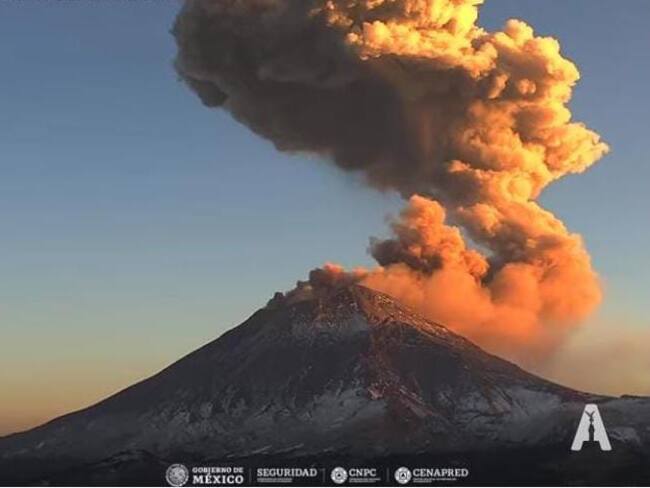 Registra Volcán Popocatépetl fuerte explosión