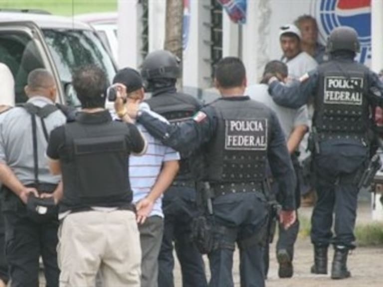 Interrogan a funcionarios municipales de Santa Catarina, NL