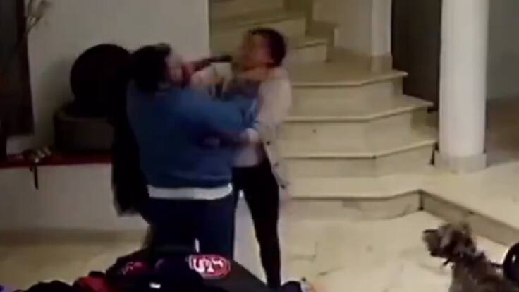 Renuncia funcionario del INAI tras ser exhibido golpeando a dos mujeres