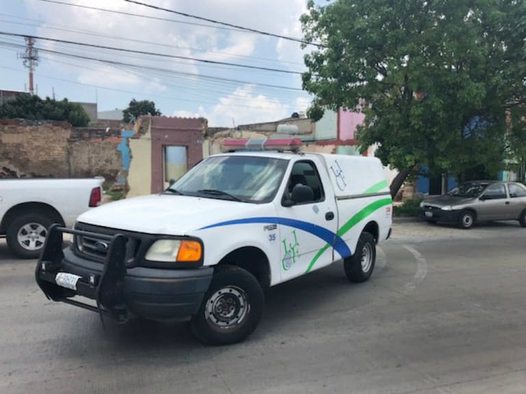 Localizan 5 cuerpos calcinados dentro de una camioneta en La Huerta