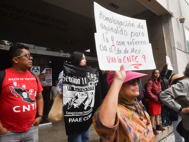 Sheinbaum descarta reunión con CNTE; consulta educativa será con todos los maestros