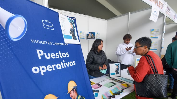 Mercado laboral se debilita en junio; empleo cae 1.5% anual: INEGI