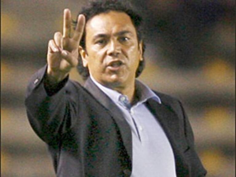 Estará Hugo Sánchez una temporada más con Almería