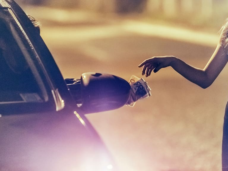 Mx - Exfigura del América aparece en escándalo de prostitución en Milán junto a más de 70 futbolistas