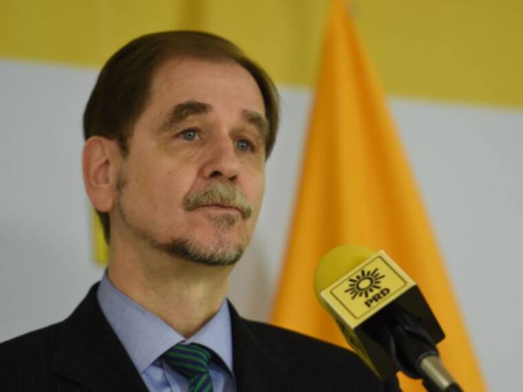 “El PRD tiene un estatuto democrático, más que otros partidos”, Agustín Basave tras su renuncia