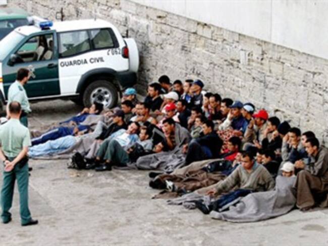 Amplían vigilancia en Lampedusa por 'notable' flujo de inmigrantes