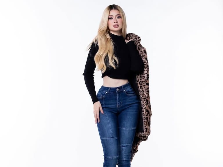 La influencer fue asesinada en su local comercial