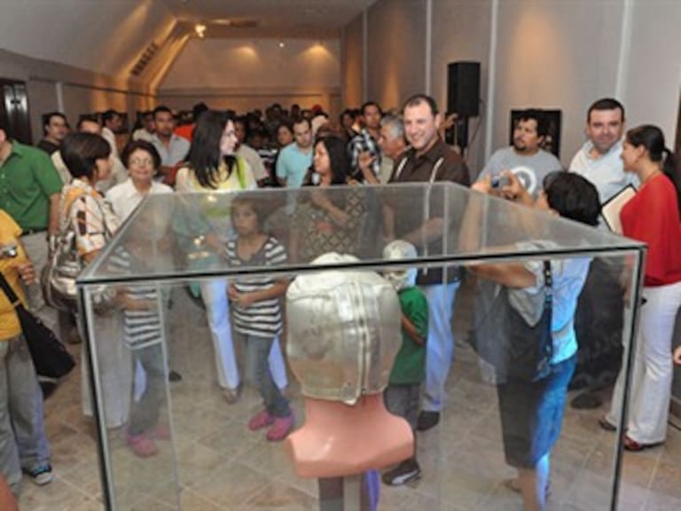 Realizan exposición de “Santo el Enmascarado de Plata” en Guanajuato