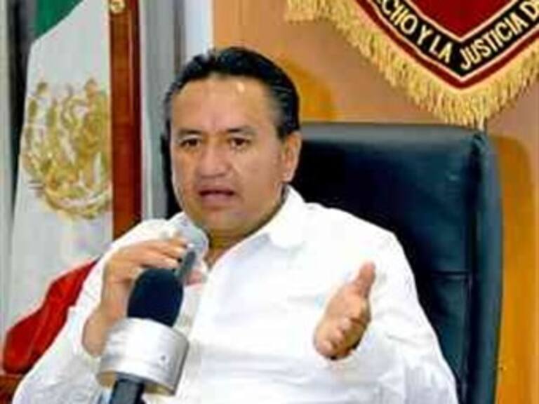 Esparza reconoce a Ebrard como intermediario en conflicto de LyFC