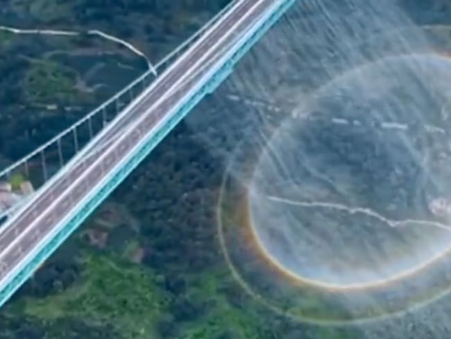 Arcoíris circular: por qué apareció un círculo perfecto bajo el puente más alto del mundo en el cañón de Huajiang