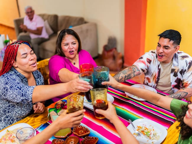 Consumo en fiestas patrias: aumentan ventas de tequila, mezcal y alimentos