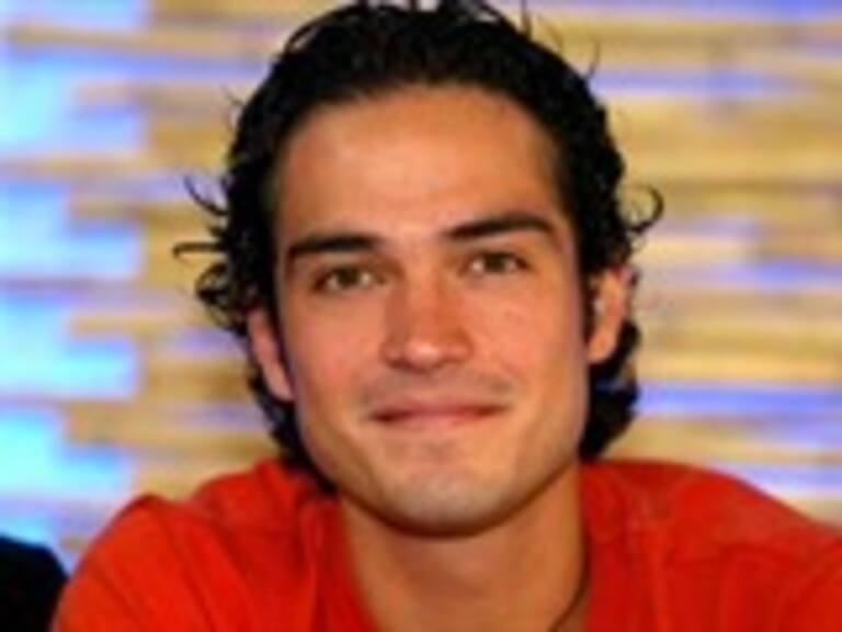 Asegura Alfonso Herrera que se enfocará a la actuación