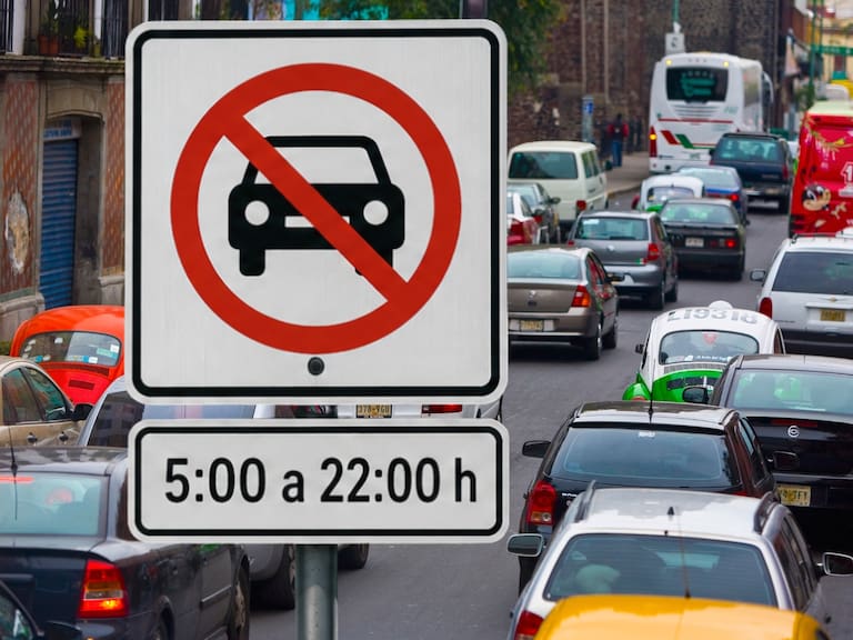 La restricción habitual del Hoy No Circula opera de las 5:00 a las 22:00 horas. Getty Images