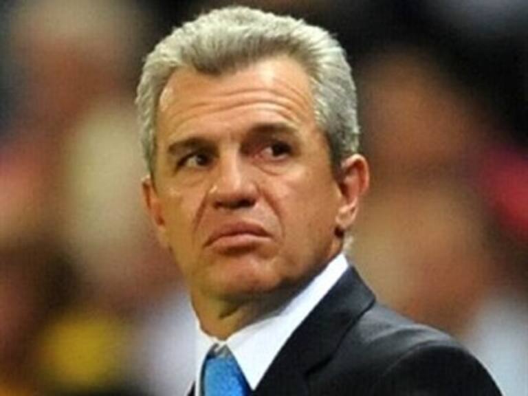 Aguirre arremete contra salvadoreños